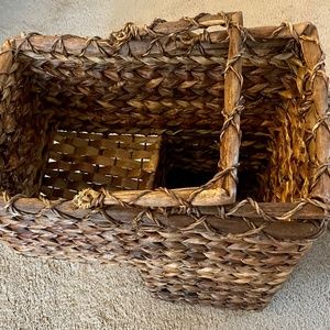 RATTAN STAIR BASKET
